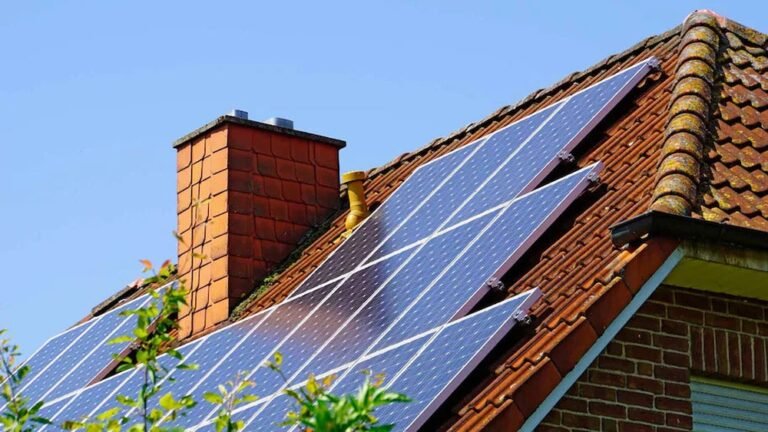 are solar panels bad for your roof.jpg