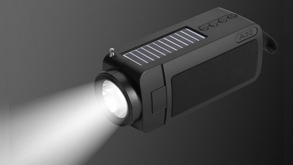 can a flashlight charge a solar panel.jpg